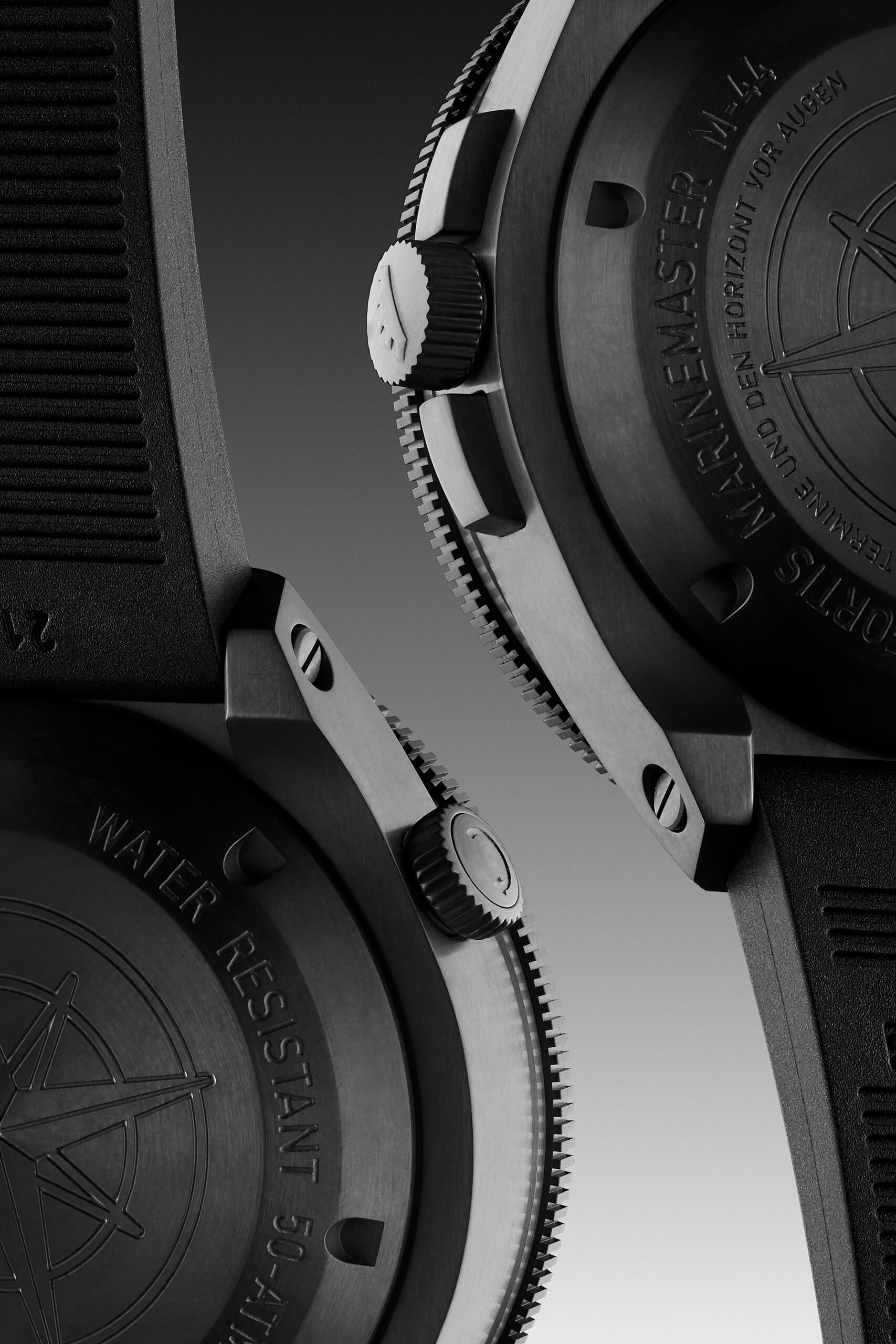 Fortis Marinemaster Back Black Resin